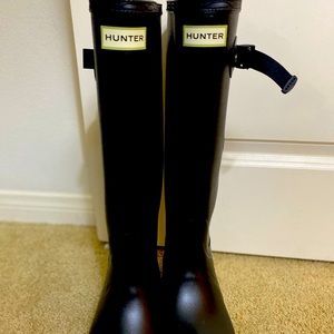 Hunter Knee High Boots Women’s Rain Boots Good As New